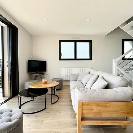 Luxury ! Contemporaine Neuve Vue Imprenable 180 *